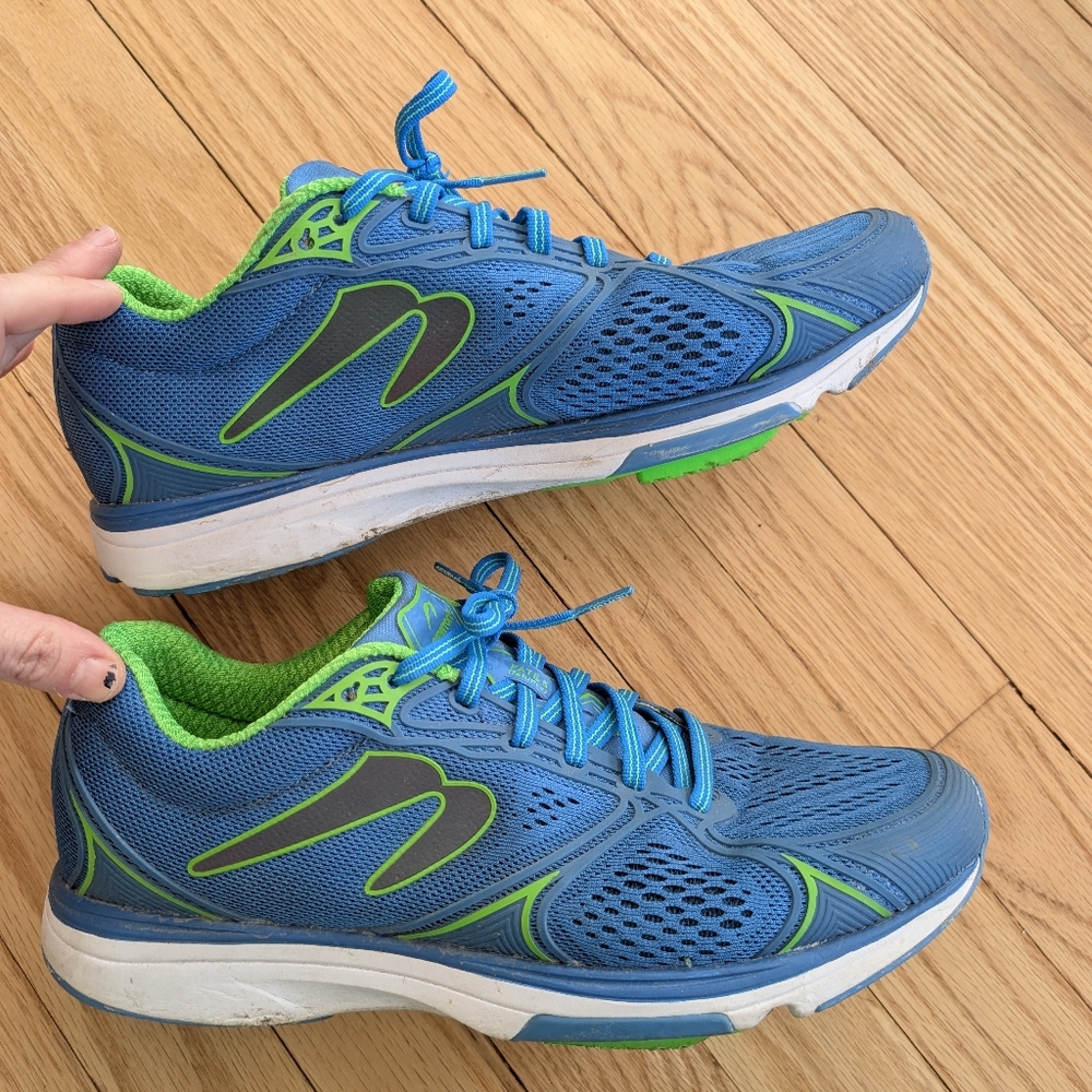 Newton Fate 5 Men's 9.5 Neutral Road Running Shoes Blue Low drop